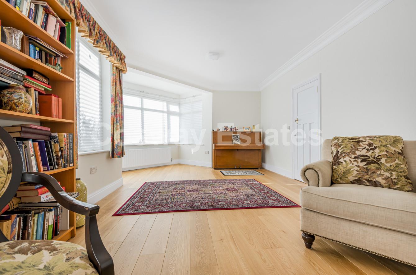 Woodcroft Avenue, Mill Hill